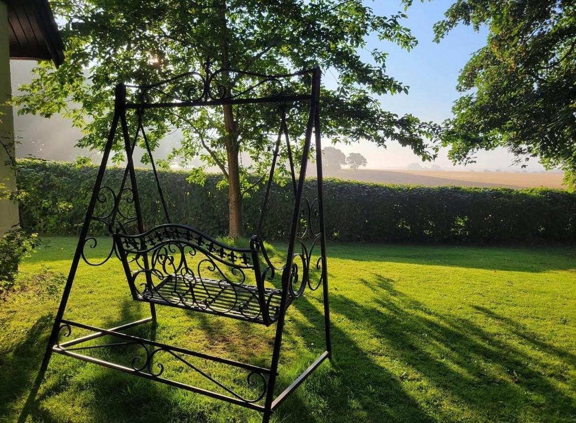 Klagstorp Aespoegarden Bed & Breakfast מראה חיצוני תמונה
